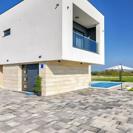 Fa Exclusive Holiday home