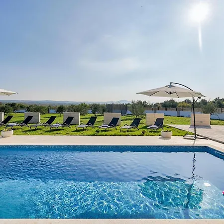 Fa Exclusive * Zadar