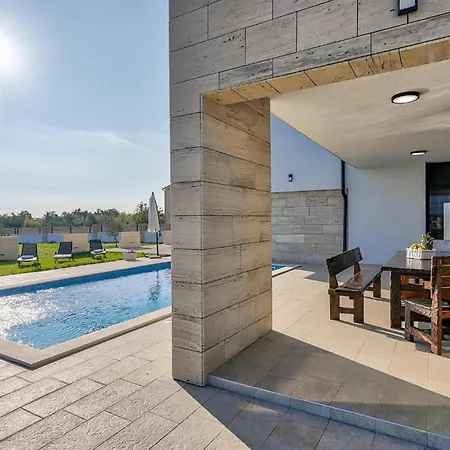 Fa Exclusive Vikendica