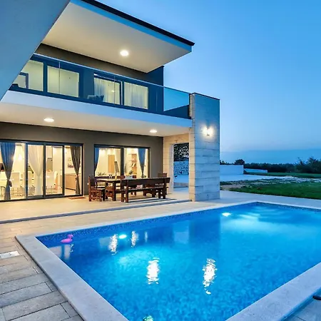 Fa Exclusive Vikendica